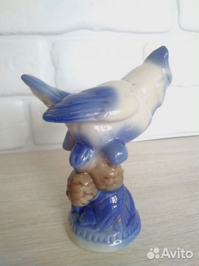 Фарфоровая статуэтка Синица. Старая Гжель. СССР