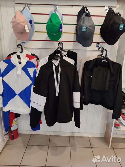 Продам готовый бизнес магазин одежды