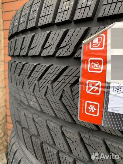 Gripmax SureGrip Pro Winter 275/35 R21 и 315/30 R21 105V