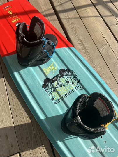 Доска вейкборд Obrien SOB с крепами, парк/катер