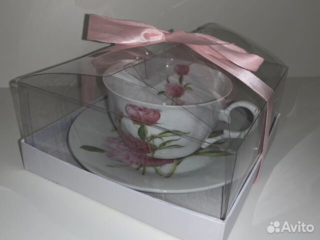 Фарфоровый чайный сервиз