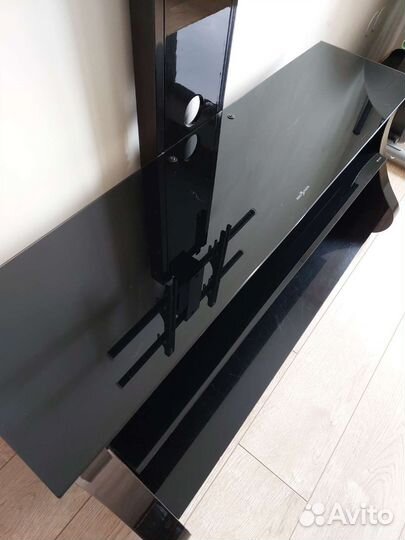 Стеклянная тумба под тв с кронштейном (стойка)