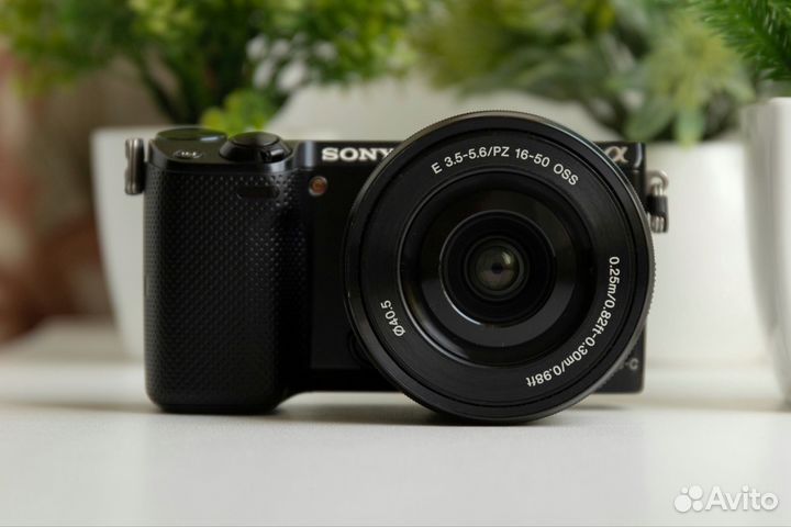 Sony NEX-5T Kit + Суперкомплект