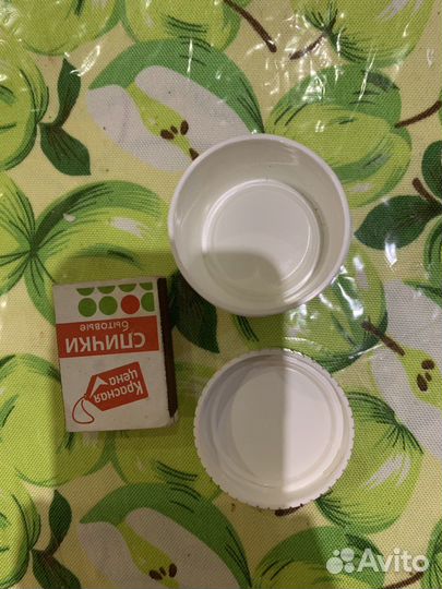 Пластиковые банки 50 и 1000 мл