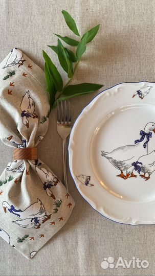 Скатерть - дорожка на стол с салфетками. Салфетки