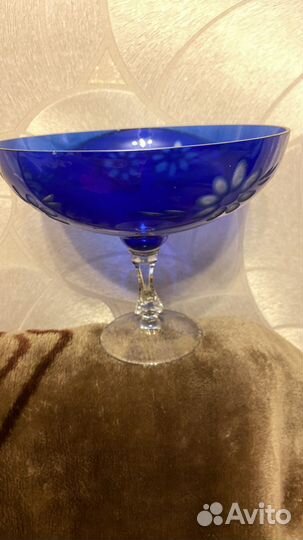 Хрустальная синяя ваза