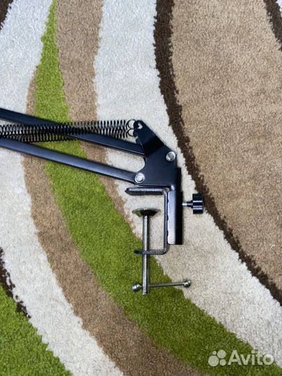 Стойка для микрофона настольная