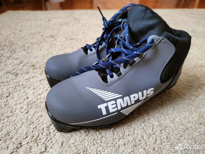 Лыжные ботинки 37р