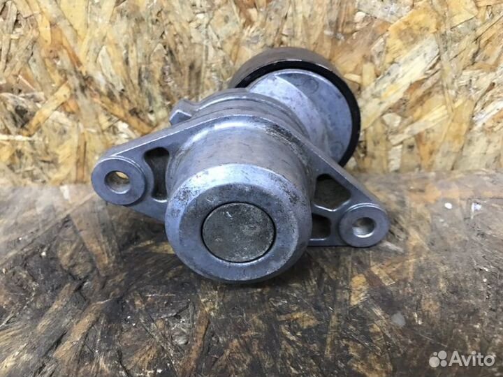 Натяжитель приводного ремня Renault Logan седан 1