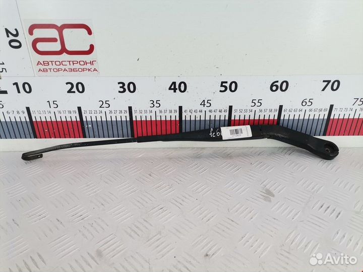 Щеткодержатель (поводок стеклоочистителя, дворник)