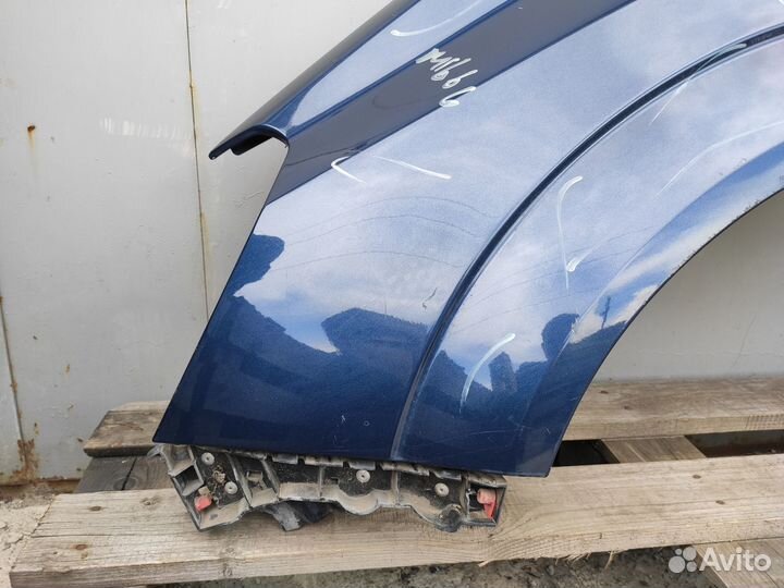 Крыло переднее левое на Opel Zafira B