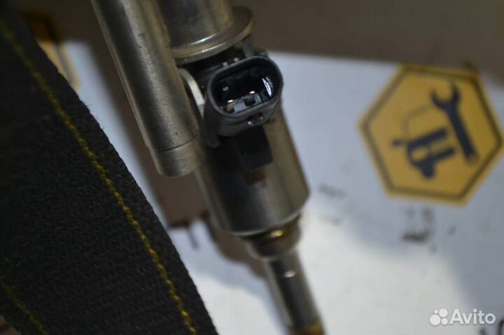 Форсунка инжекторная электрическая VAG