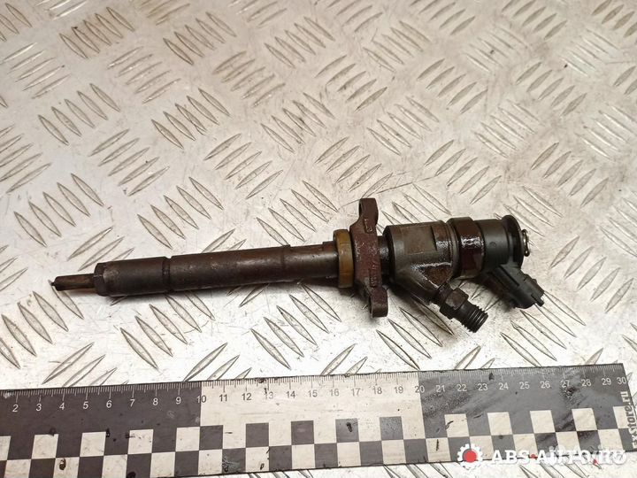 Форсунка топливная Citroen C4 2006 1609849580