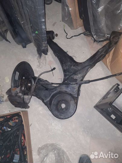 Задний рычаг на мерседес 639