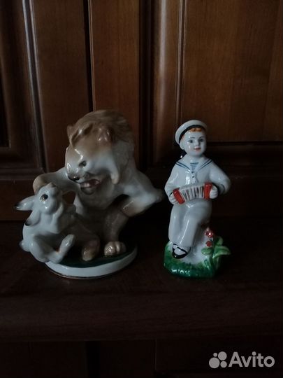 Статуэтка фарфор