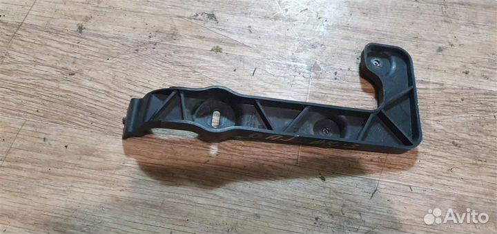 Кронштейн заднего бампера правый Opel Astra J 201