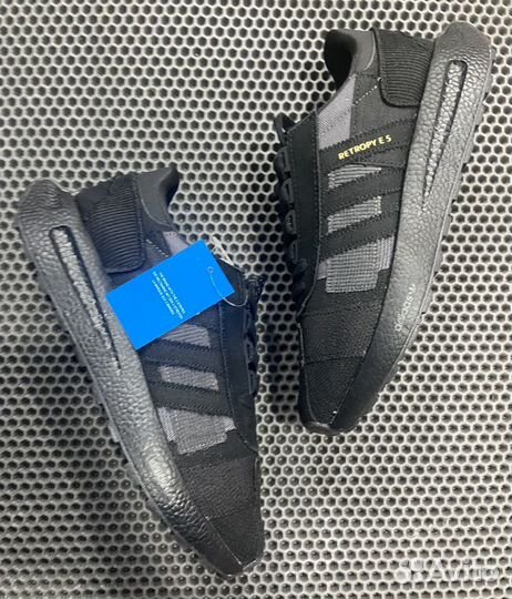 Кроссовки adidas