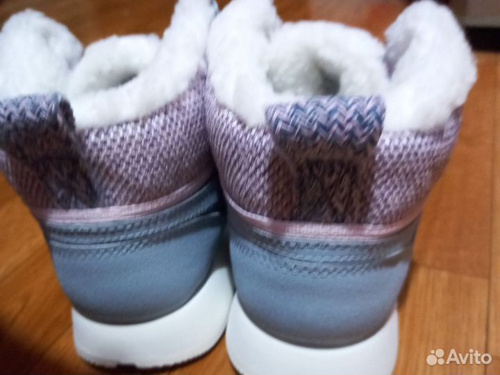 Кроссовки Reebok утепленные