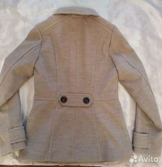 Демисезонное полупальто