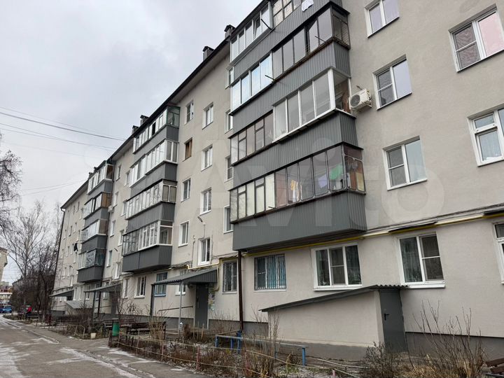 4-к. квартира, 60,9 м², 2/5 эт.