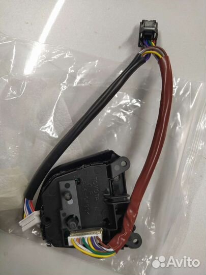 Кнопки на руль Toyota