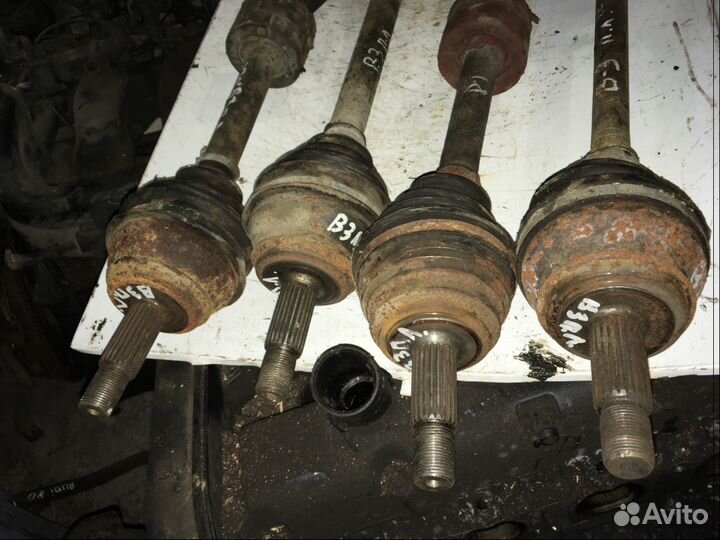 Полуось левая Пассат Б3 Б4 Passat B3 B4