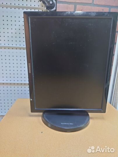 Монитор Samsung 19