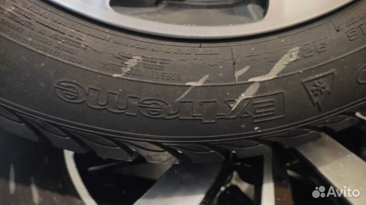 Goodyear UltraGrip Extreme 205/60 R16 92T