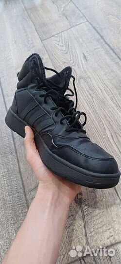 Кроссовки Adidas зимние