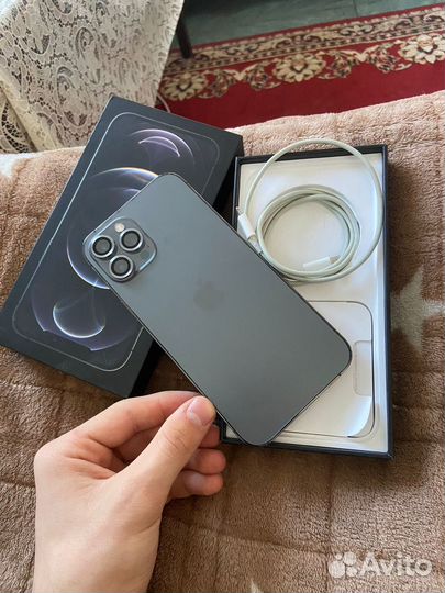 Продам iPhone 12pro max 256