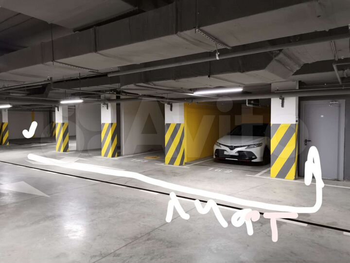 Машиноместо, 13 м²