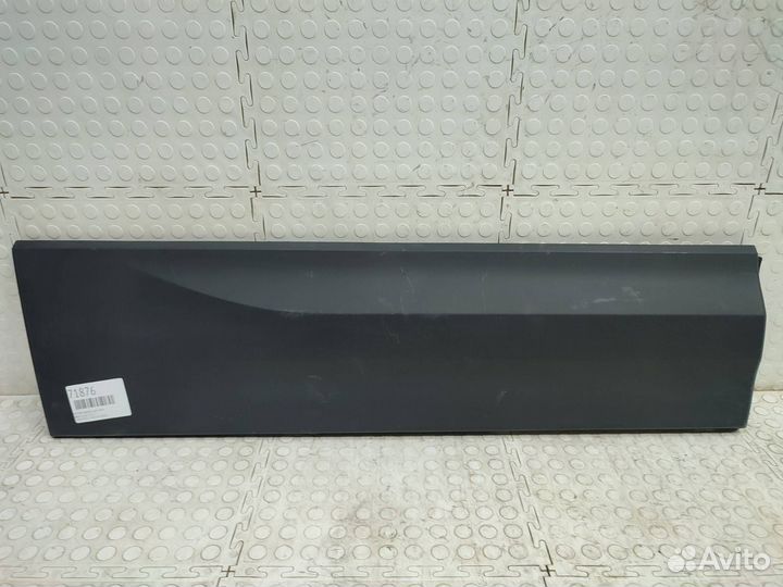 Накладка двери задняя правая Skoda Karoq 2017