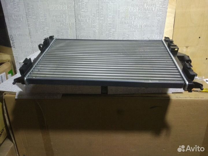 Радиатор ожлаждения Logan Largus Almera G15 Sander