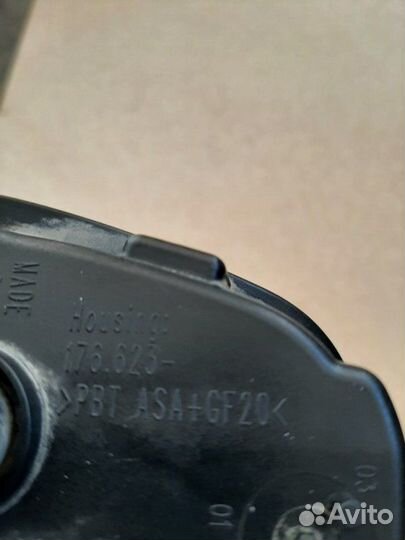 Фара противотуманная левая Volkswagen Passat B7