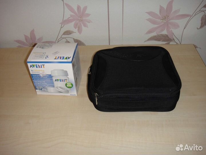 Молокоотсос Avent ручной + набор контейнеров