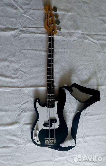 Бас гитара для левши