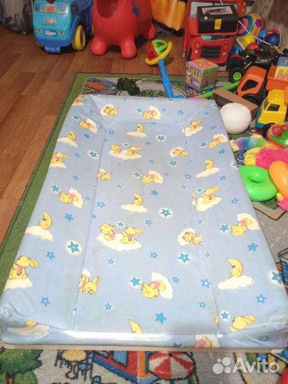 Пеленальная доска (пеленальный столик)