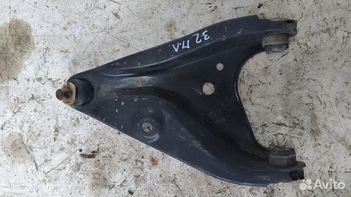 Рычаг подвески передний левый Renault Sandero 2