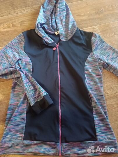 Спортивный костюм женский