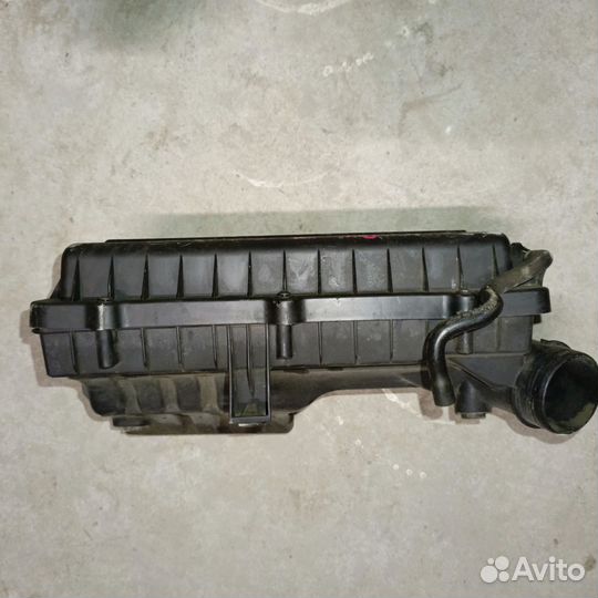 Корпус воздушного фильтра ford focus 1.8