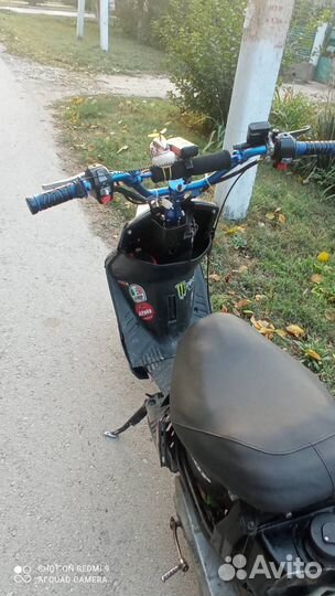 Продаю скутер Ямаха Джог