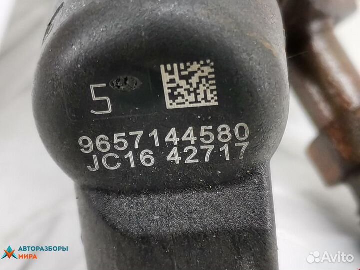 Форсунка Ford Focus 2 рест. 2010 9657144580