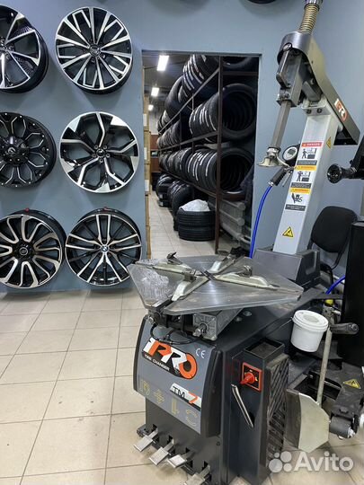 Zeta Alventi 245/40 R20 и 275/35 R20 102Y