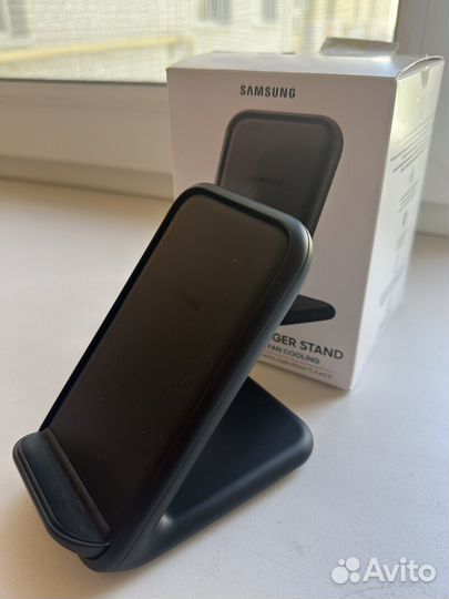 Samsung wireless charger stand