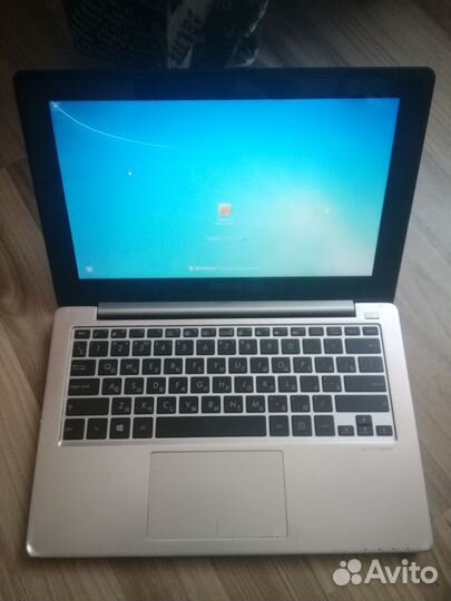 Нетбук с сенсорным дисплеем Asus 11