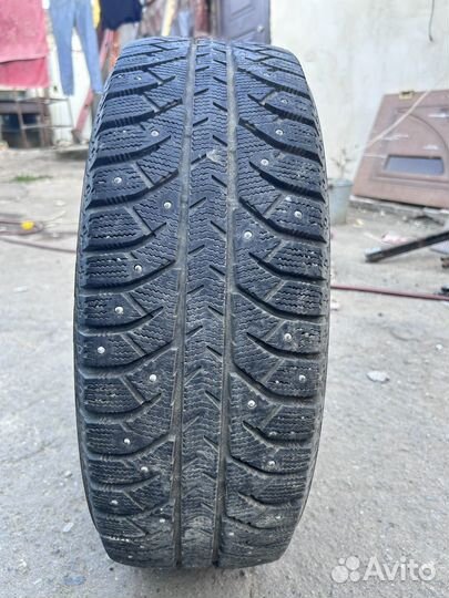 Bridgestone Ice Cruiser 7000 20/10 R40