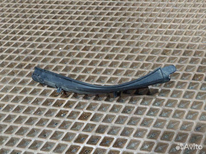 Уголок жабо левый Nissan Dualis J10 MR20DE 2007