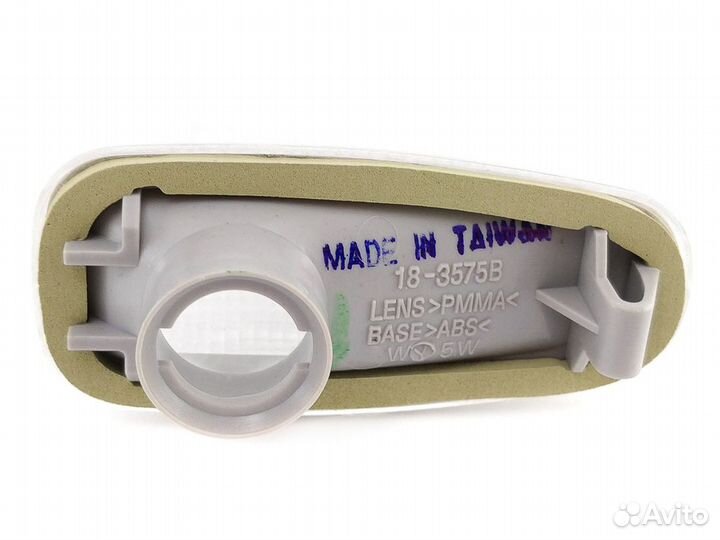 Повторитель поворота в крыло Mercedes W210