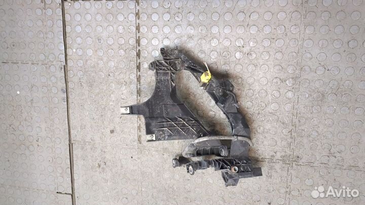 Кронштейн фары Audi A4 (B8), 2012