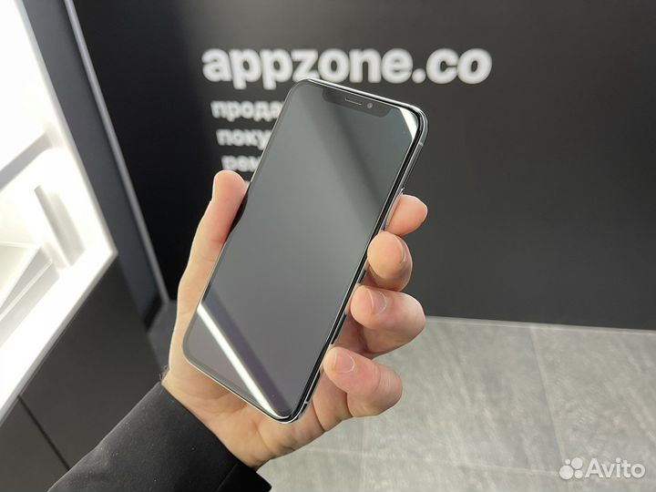 iPhone X, 64 ГБ